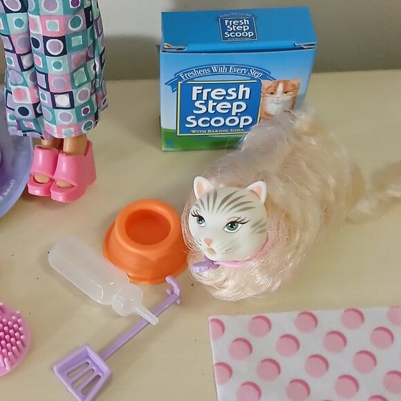 Barbie with cat and accessories - Picture 5 of 6